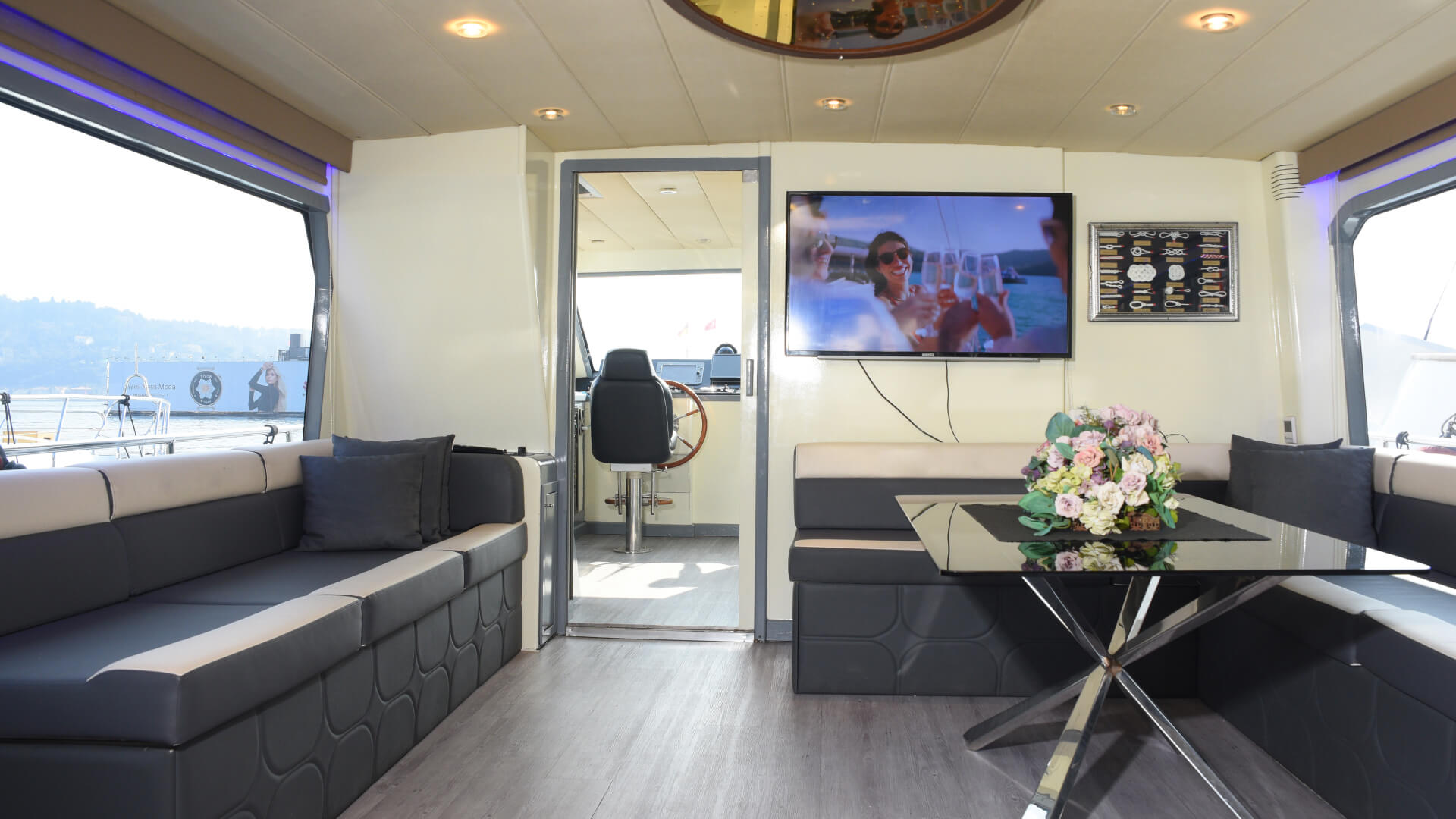 İstanbul Lux Kiralık Motoryat 25 Metre