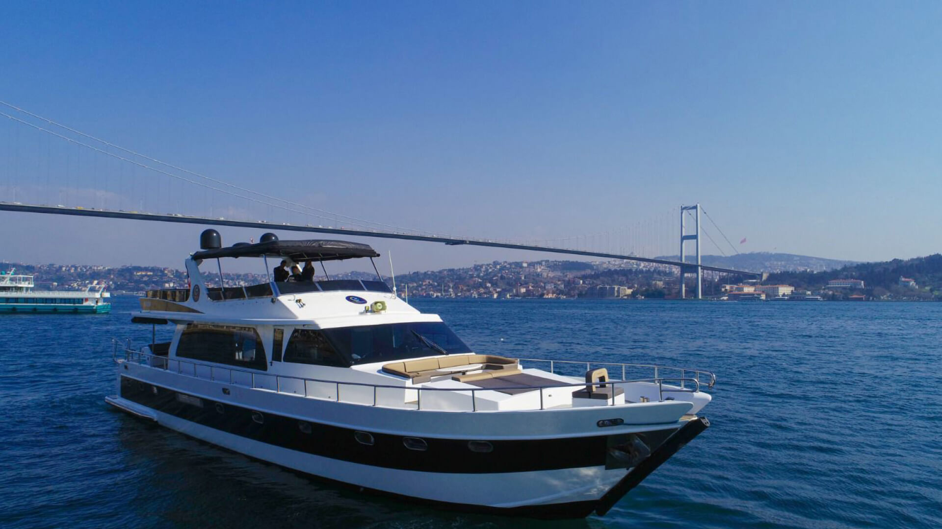 İstanbul Lux Kiralık Motoryat 25 Metre