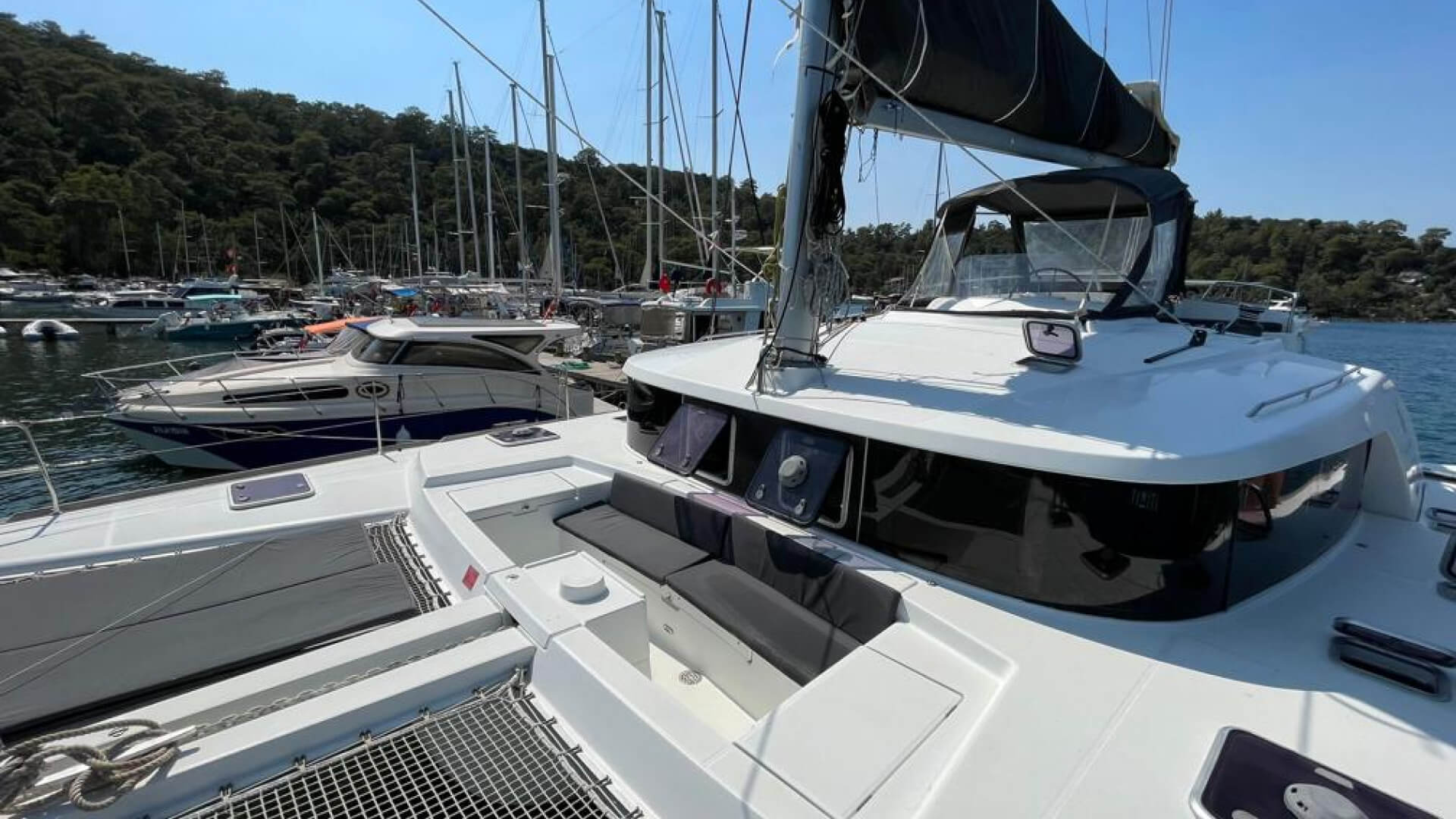 Kiralık Delux Lagoon 440