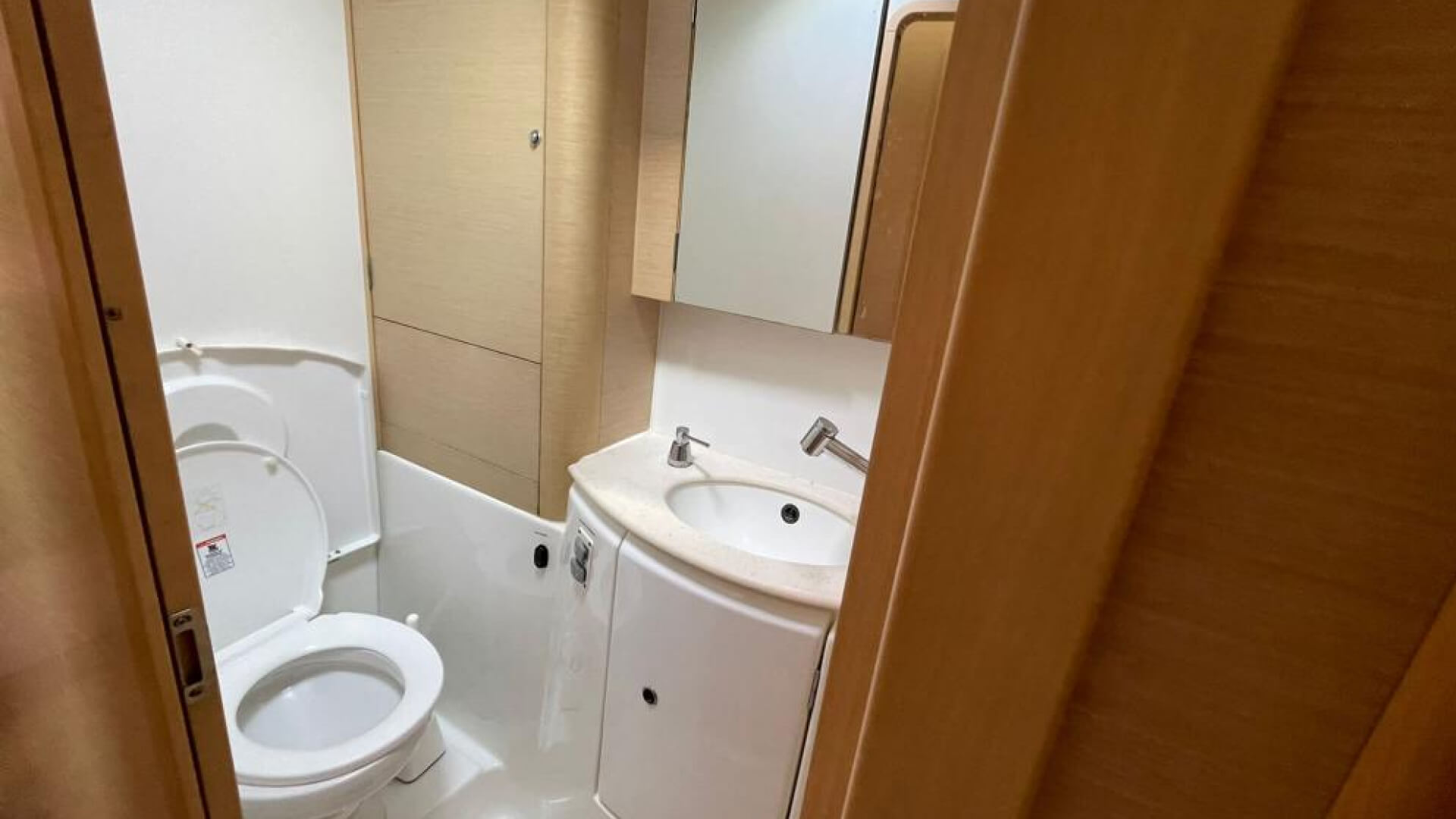 Kiralık Delux Lagoon 440