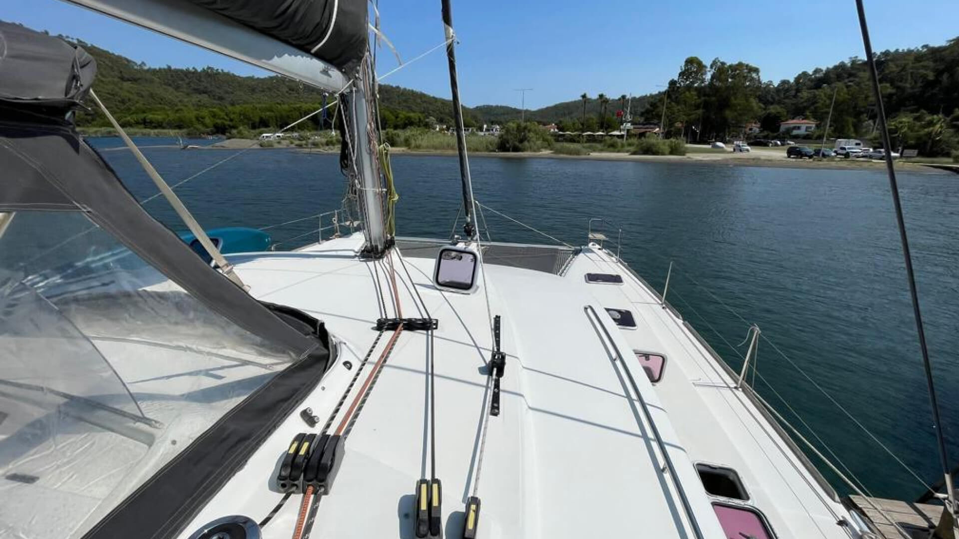 Kiralık Delux Lagoon 440