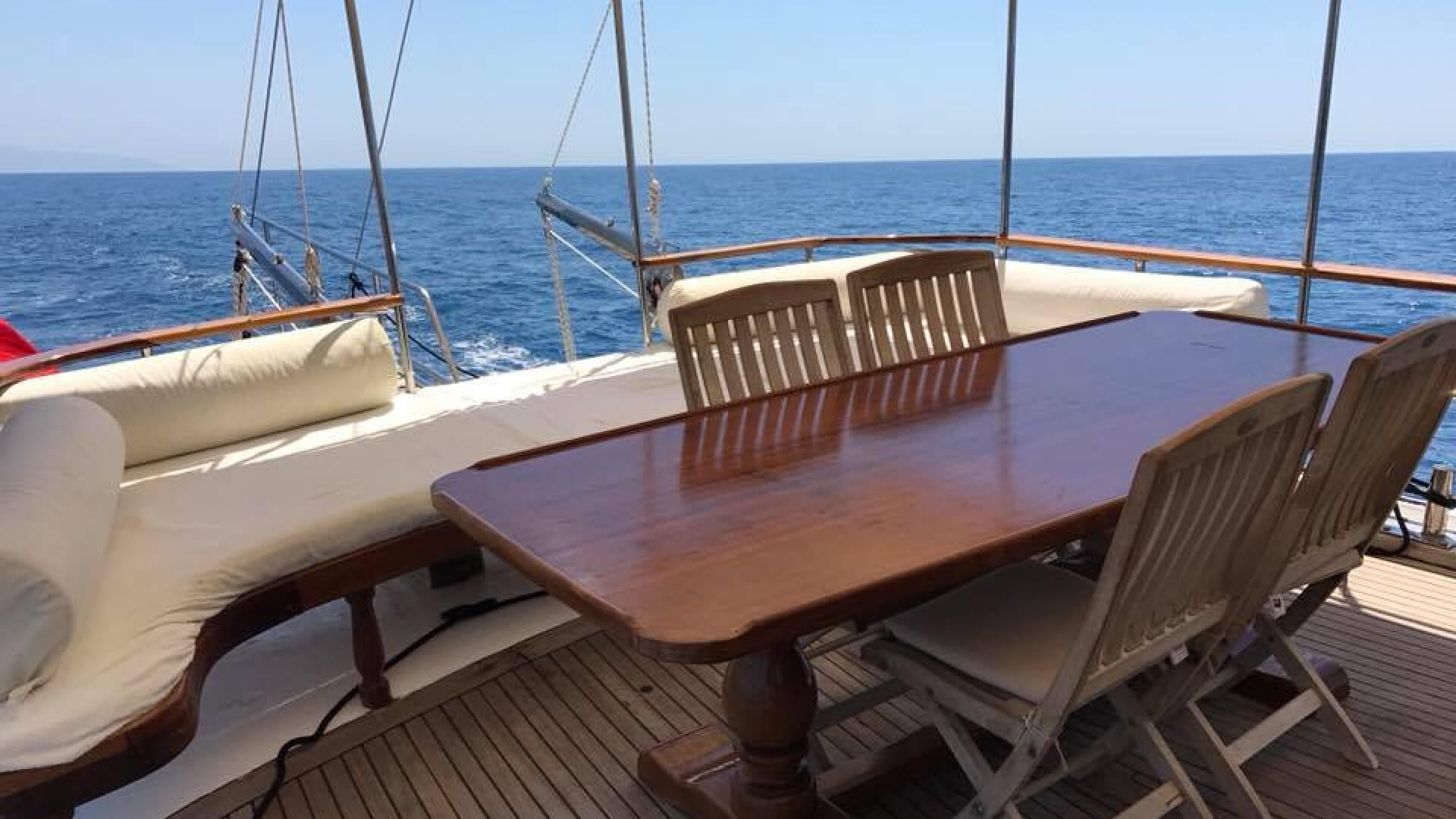 Kekova Kaşta 3 Kabin Ekonomik Lüx Gulet 15 Metre