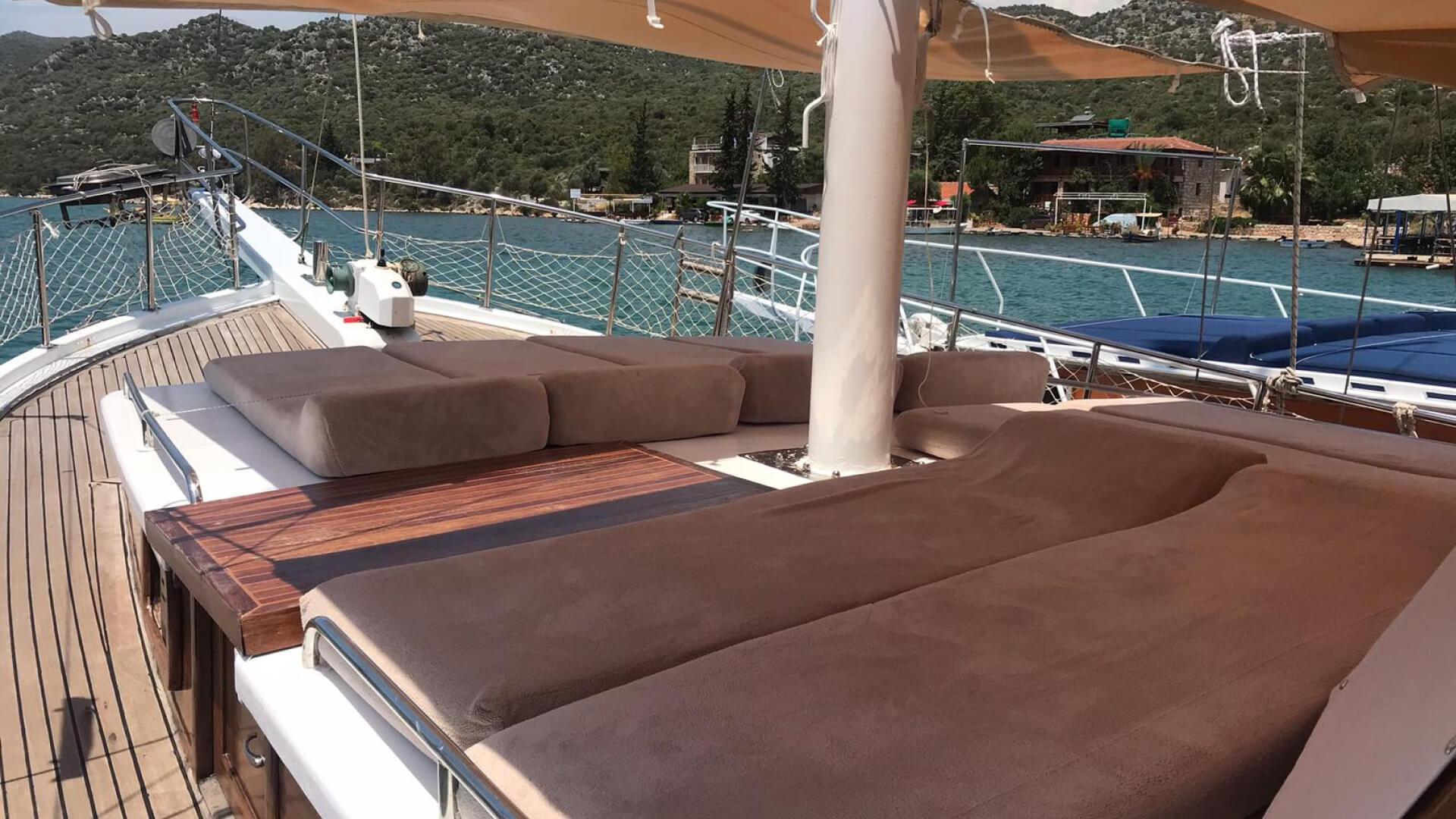 Kekova Kaşta 3 Kabin Ekonomik Lüx Gulet 15 Metre
