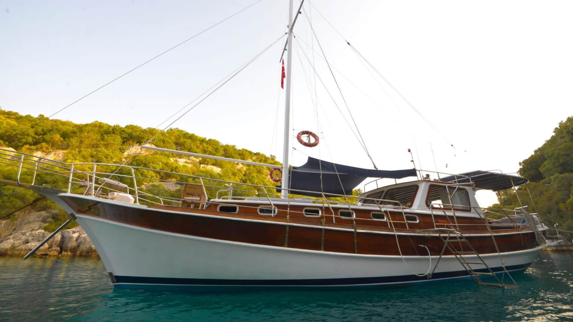 Kaş - Kekova Koyları Konaklamalı Lux Gulet 8 Kişi 19 Metre