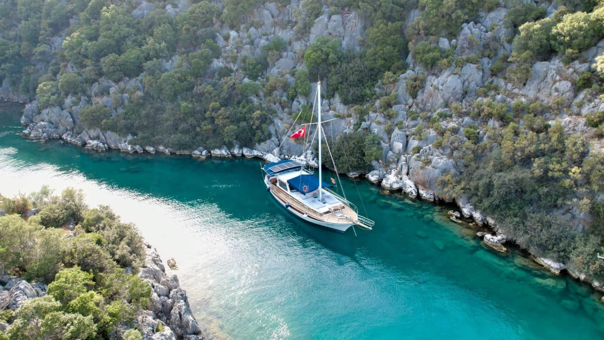 Kaş - Kekova Koyları Konaklamalı Lux Gulet 8 Kişi 19 Metre