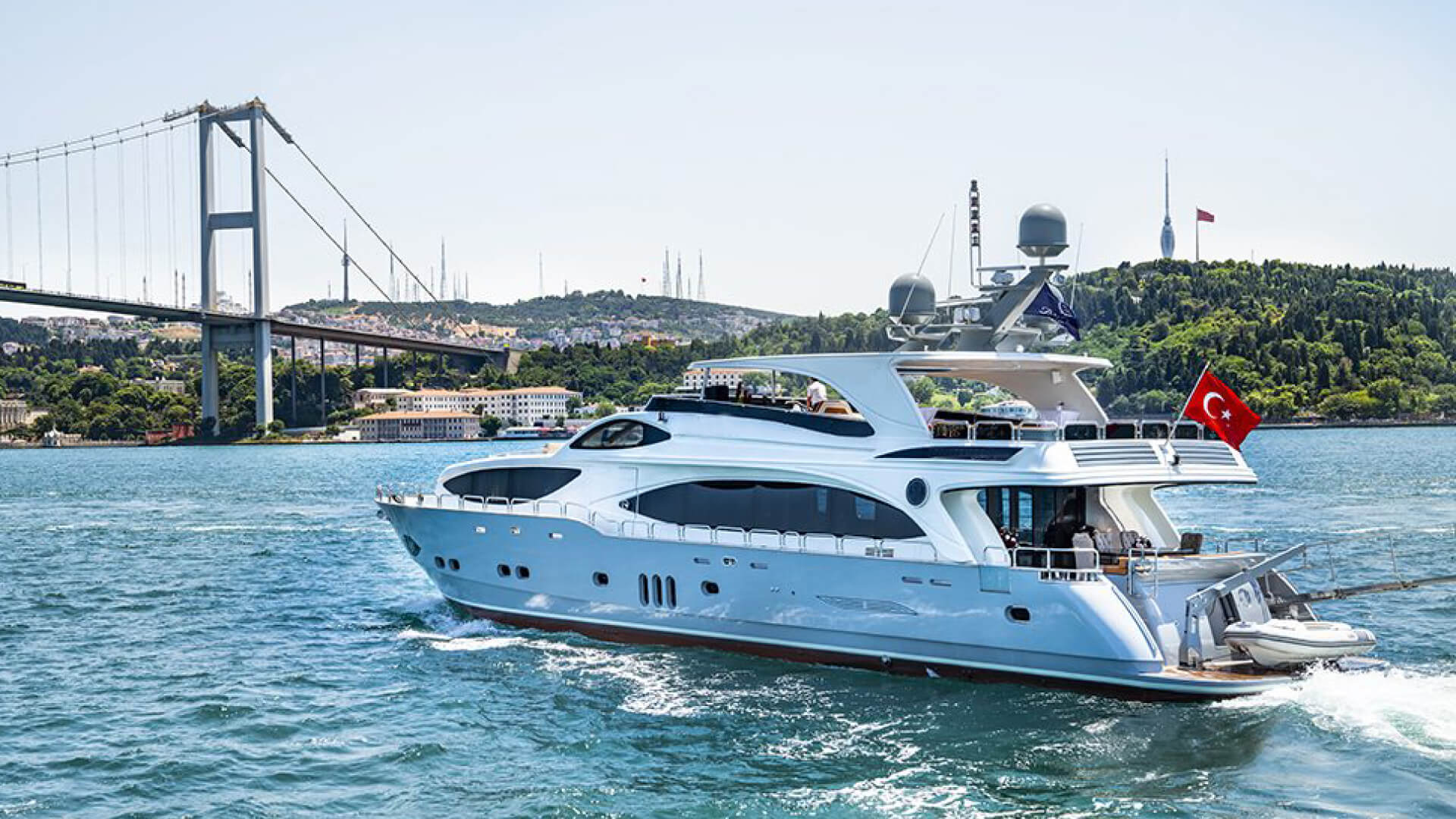 Günlük, Haftalık Lux Kiralık Motoryat 30 Kişi 32 Metre