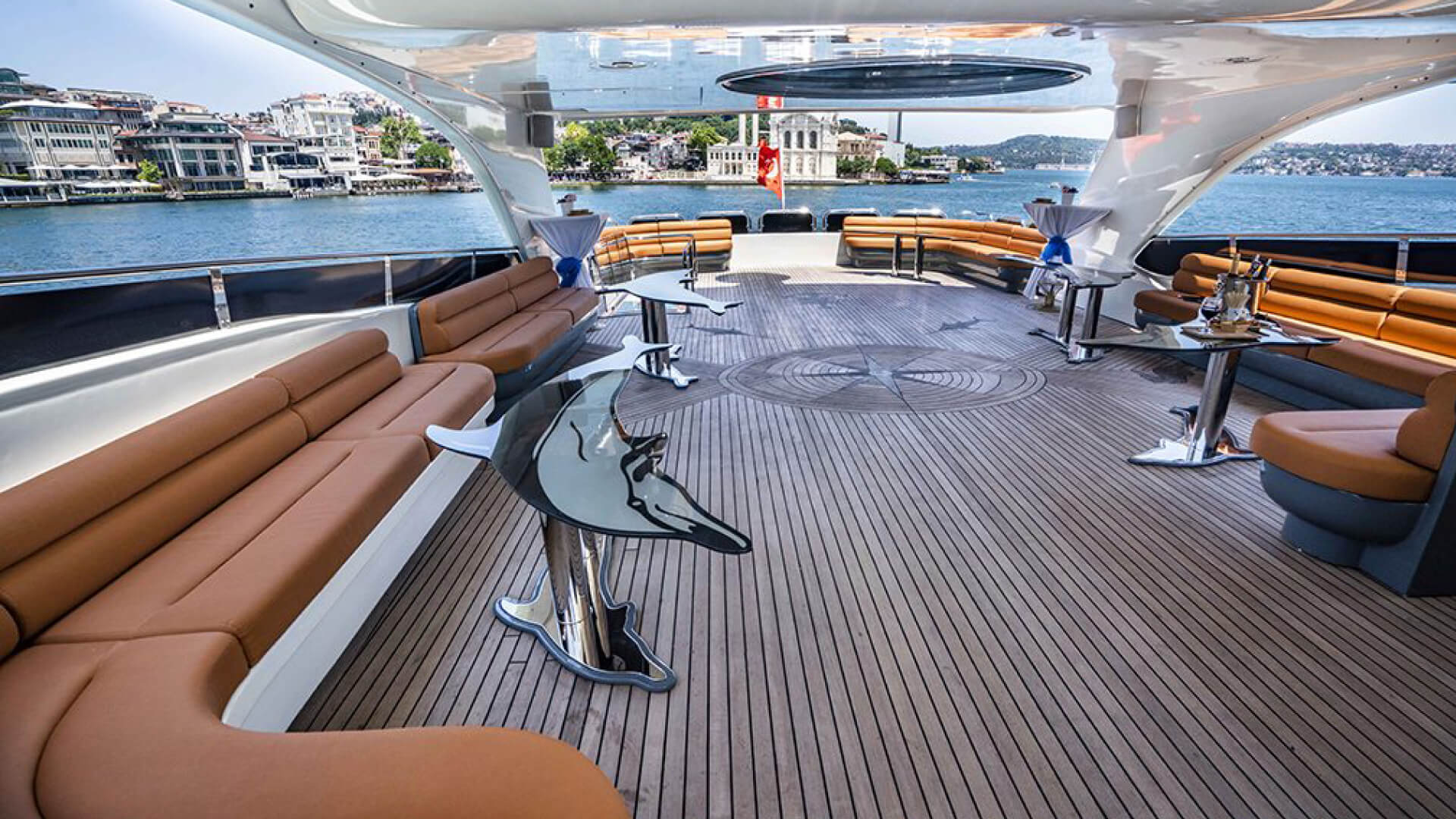 Günlük, Haftalık Lux Kiralık Motoryat 30 Kişi 32 Metre
