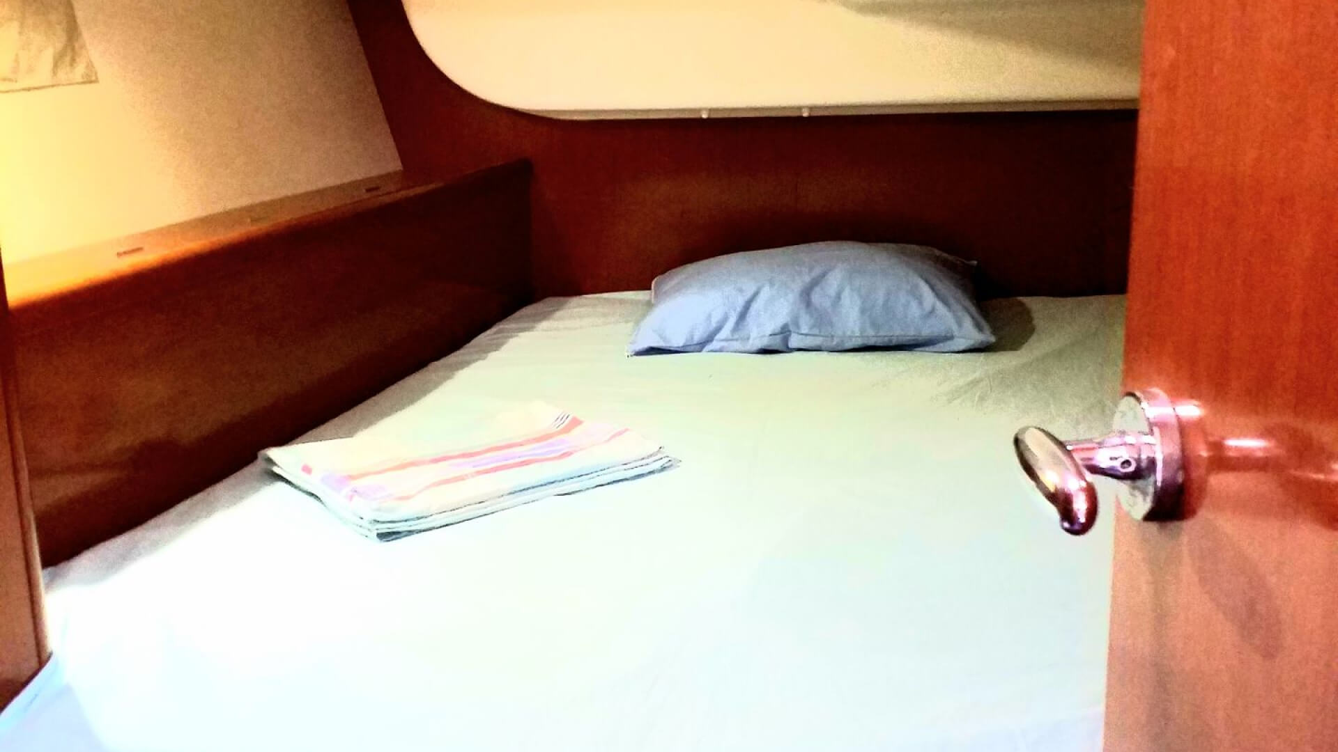 Beneteau Oceanis 40 2 Kabin 13 Metre Kaptanlı Yelkenli