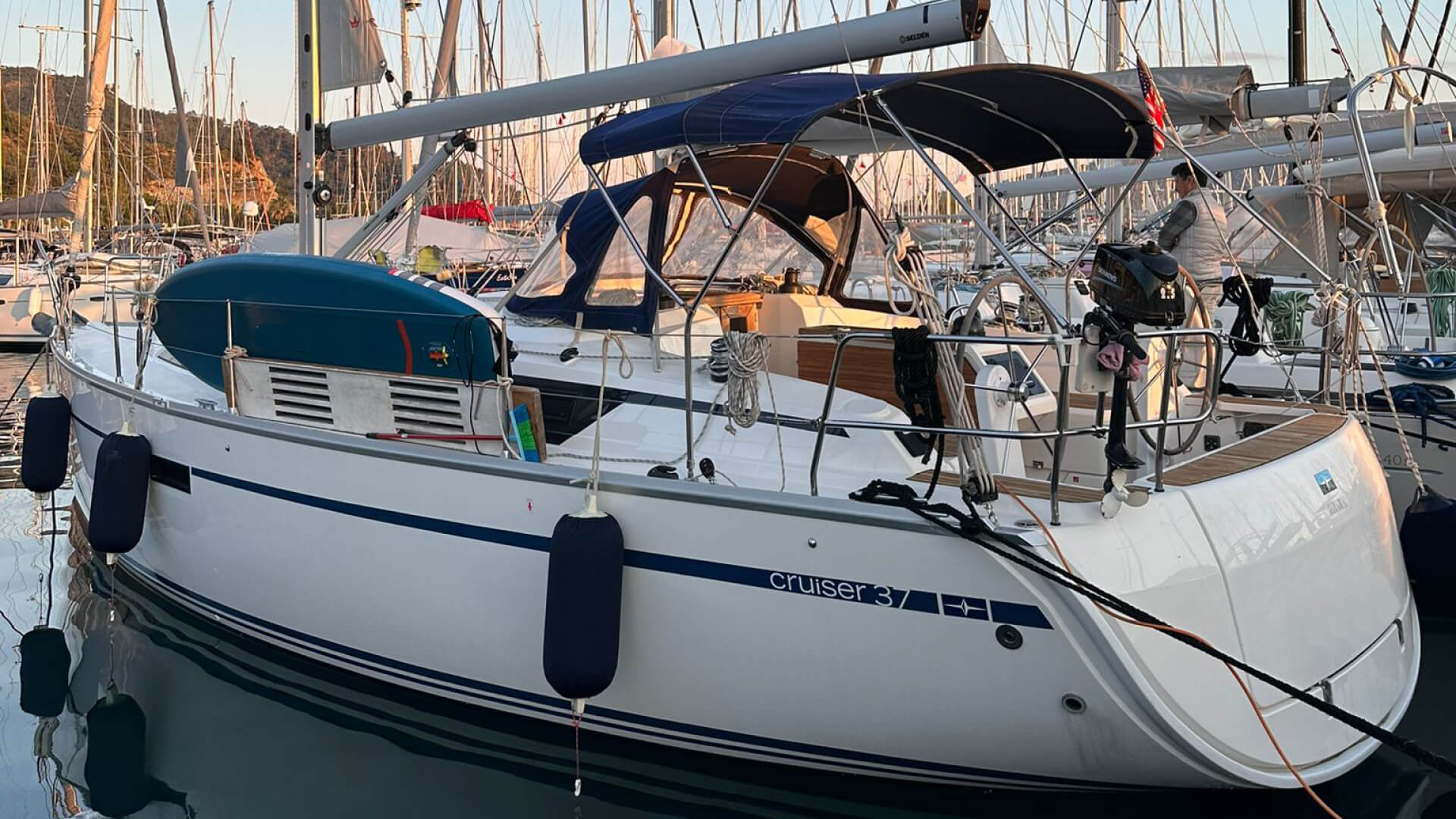 Marmaris Kiralık Bavaria C37 2 Kabin 11 Metre