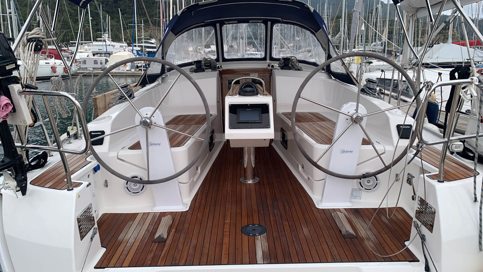 Marmaris Kiralık Bavaria C37 2 Kabin 11 Metre