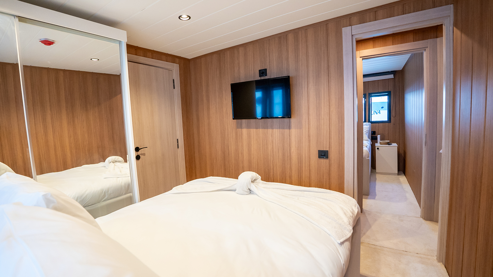 Lux Trawler Kiralama 5 Kabin 26 Metre 