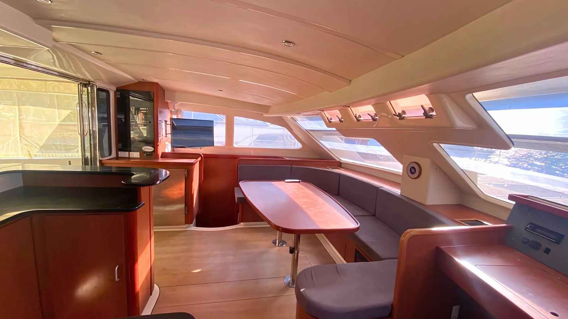  Satılık 2012 Leopard 47.4 Powercat: Mükemmel Performans ve Konfor!