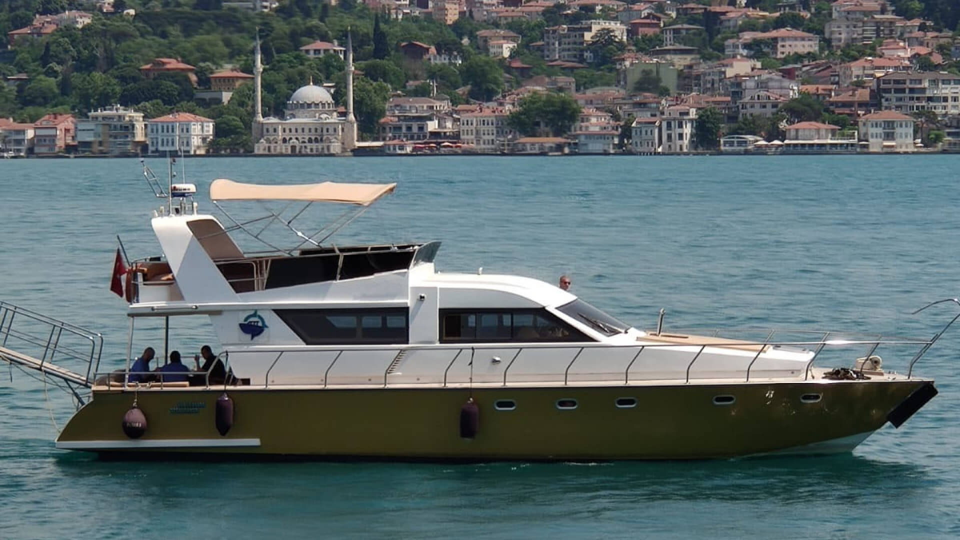 Ortaköy Lux Motoryat Kiralama Özel Yapım Gezi Teknesi