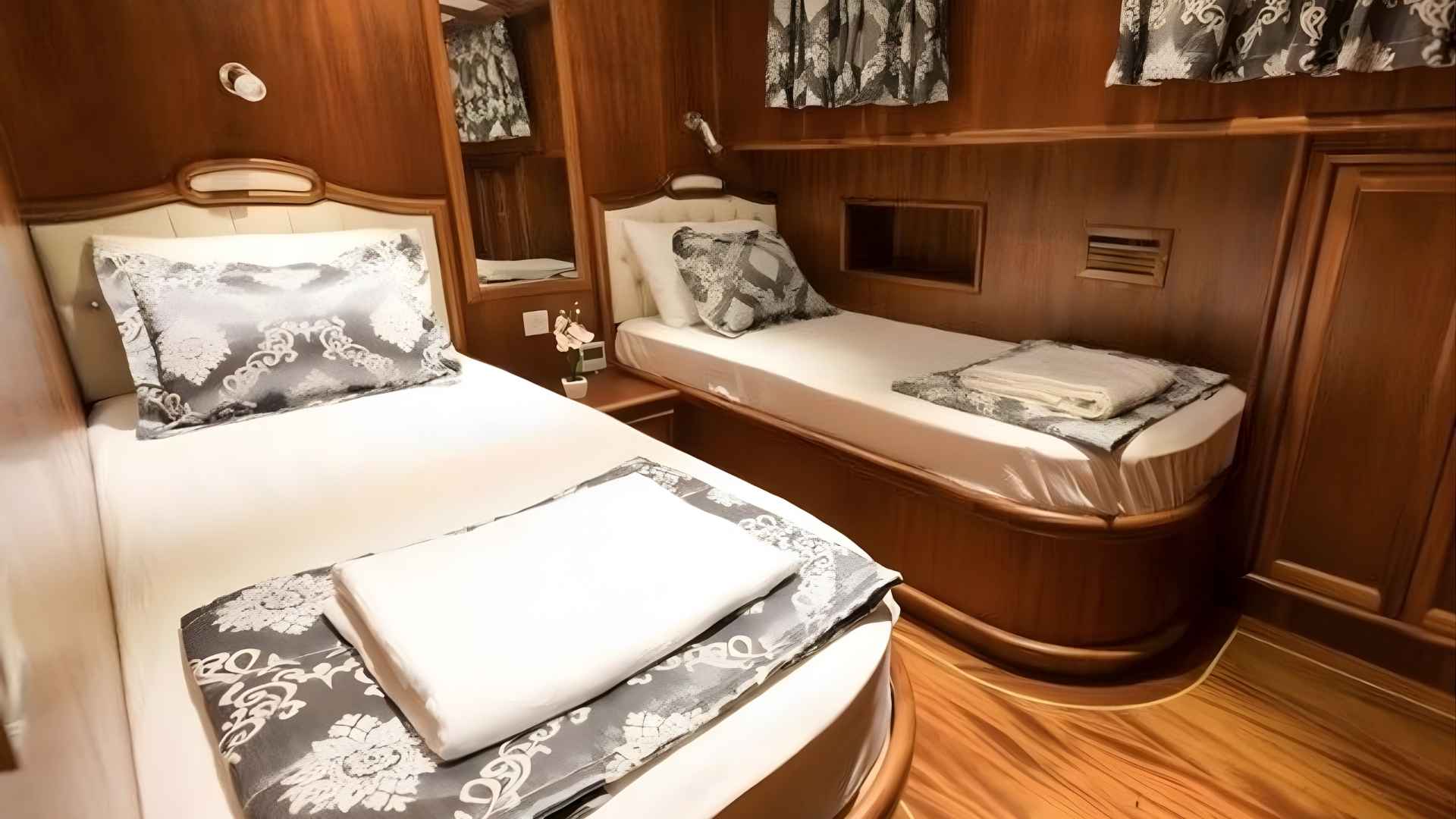 Arkadaş Grubunuzla Mavinin Kalbine – Şık ve Geniş Bir Gulet