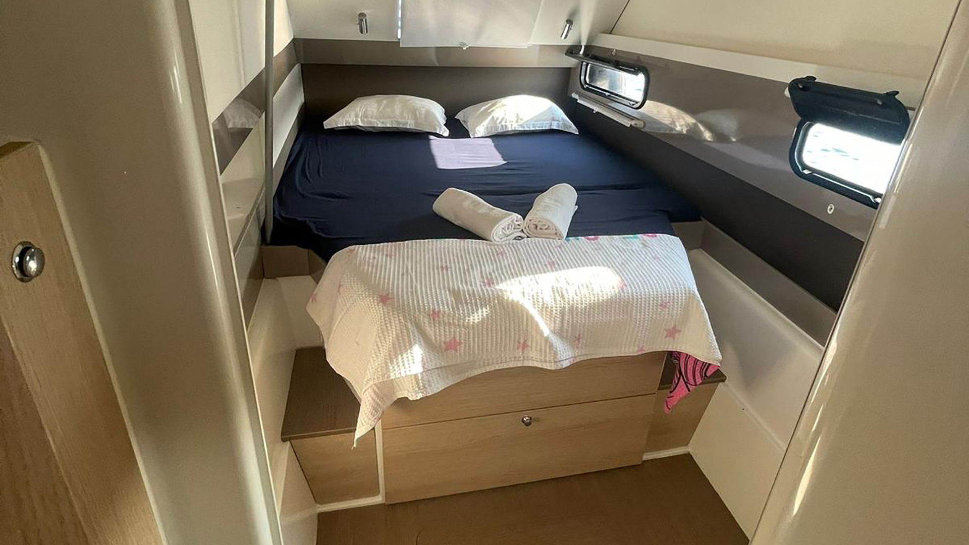 Bali 40 Katamaran Kiralama 4 Kabin 12 Metre